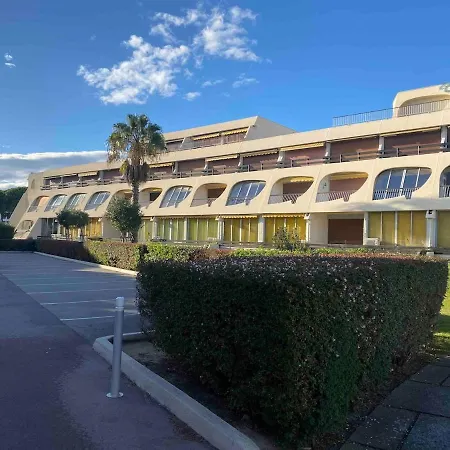 Au Bord De L'eau Apartment Le Grau-du-Roi